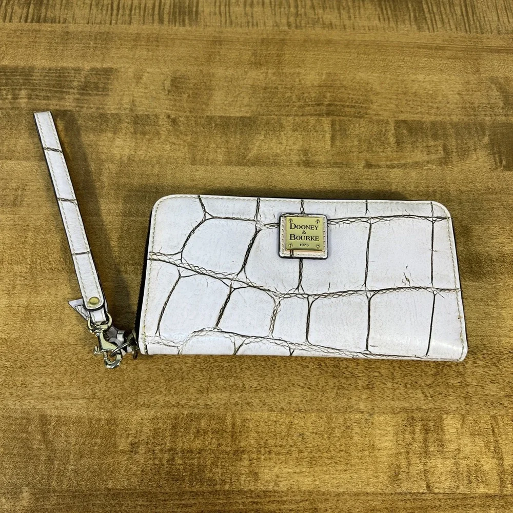 Dooney‎ & Bourke Denison Wristlet Clutch Wallet Taupe Color